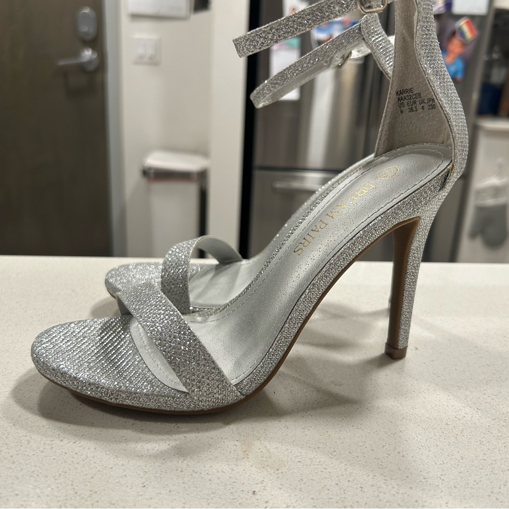 Dream Pairs Silver Stiletto Glittery Silver Heels Size 6